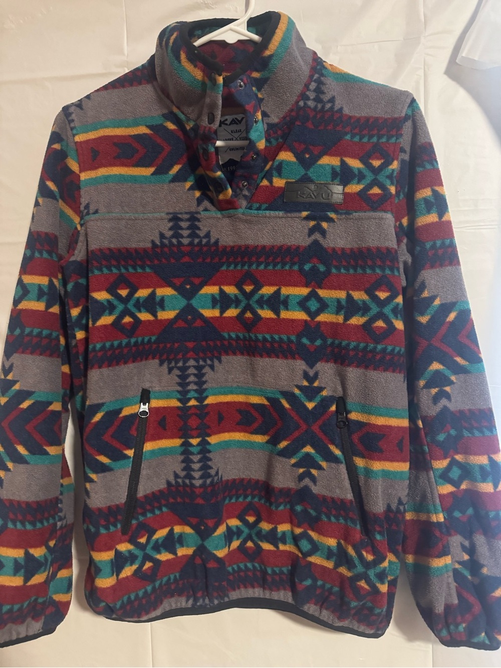 Kavu Men’s Gray Aztec Fleece Multicolor